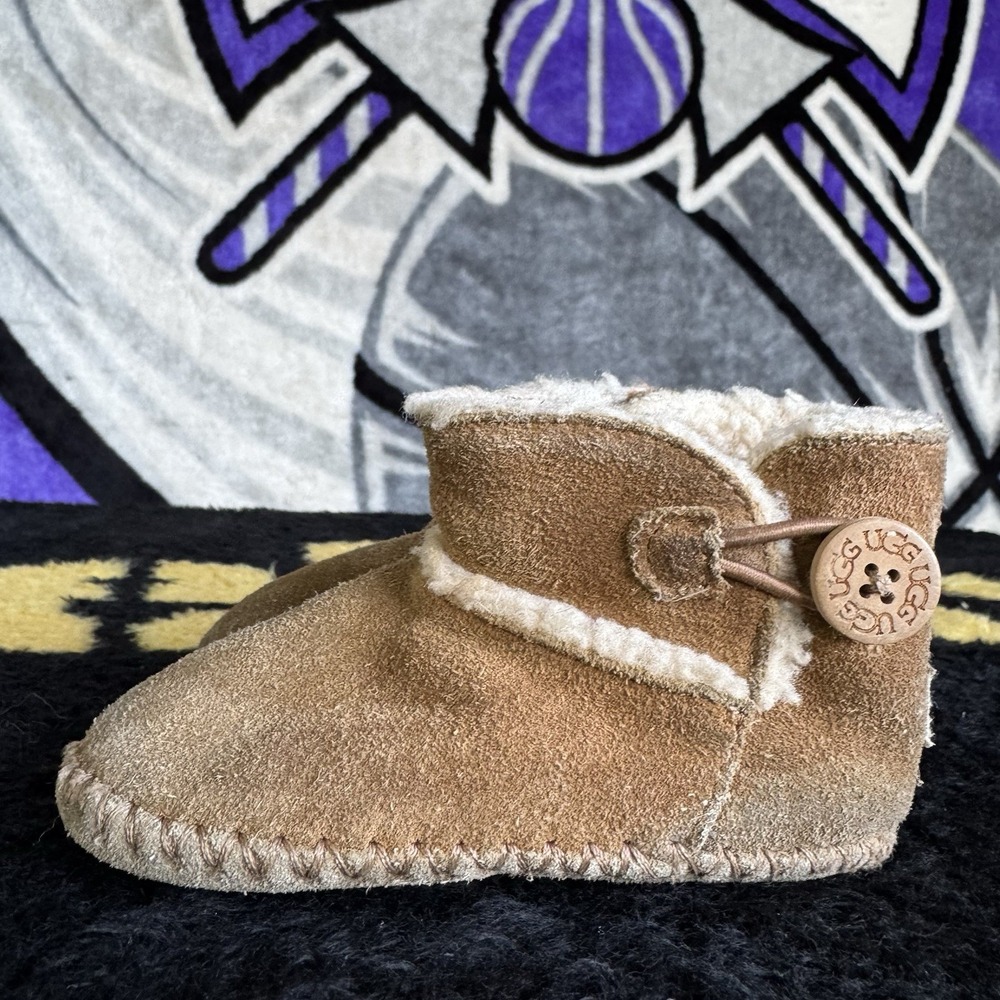 Size 4/5 - UGG Jesse Bow II Infant Booties Chestnut Suede Sheepskin 1018136I
